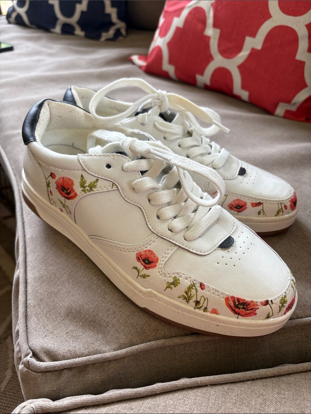 Madewell White Sneakers with decoupage poppies! Size 8.5M